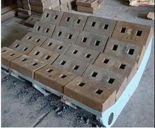 The rolling acetabular wall of jaw crusher